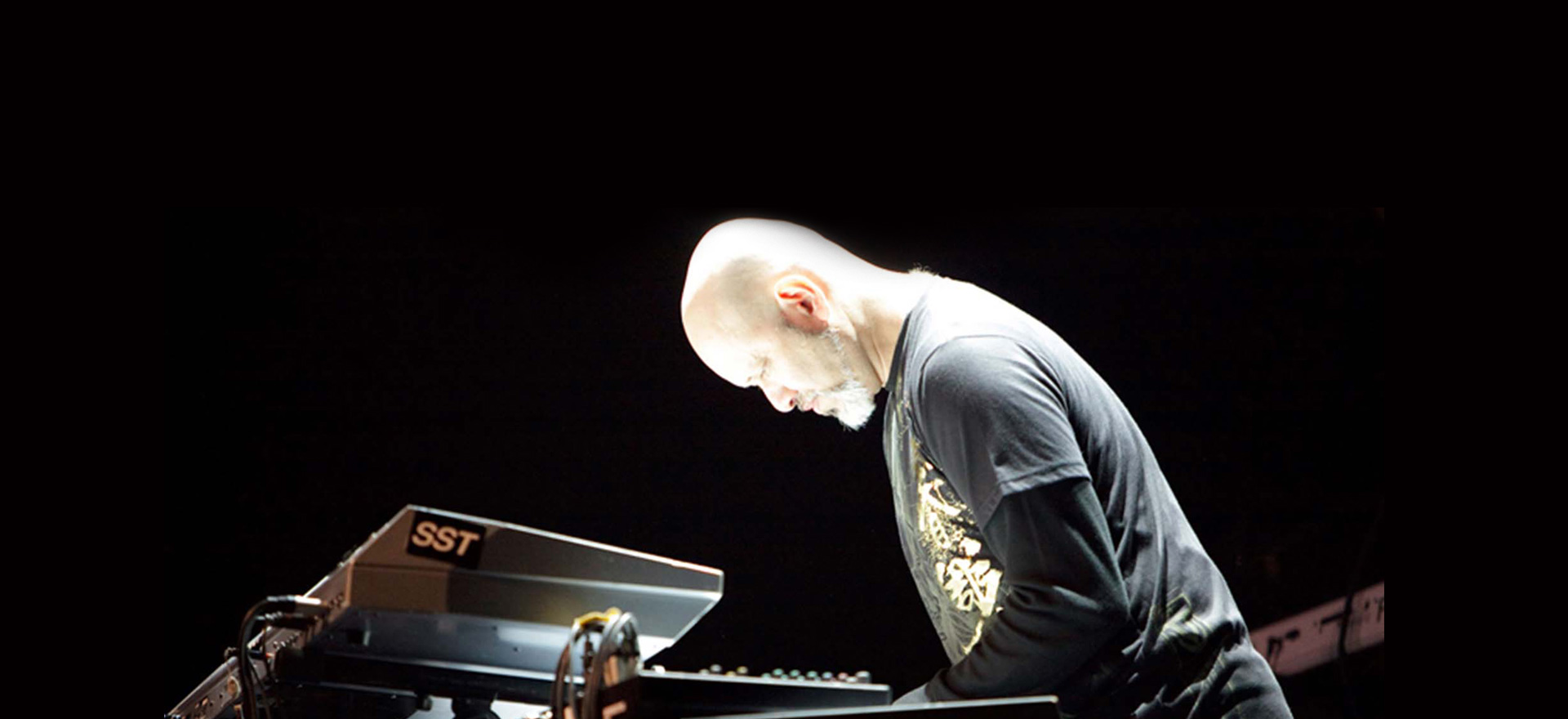 home_musician_about1